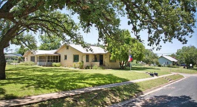 Photo of 704 S Live Oak St #0, Mason, TX 76856