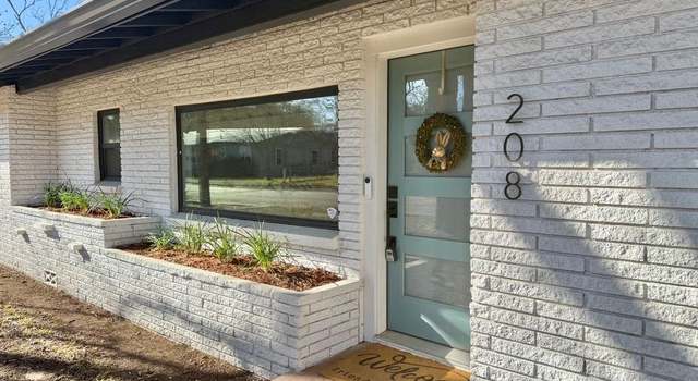 Photo of 208 Coolidge Ave, Mason, TX 76856