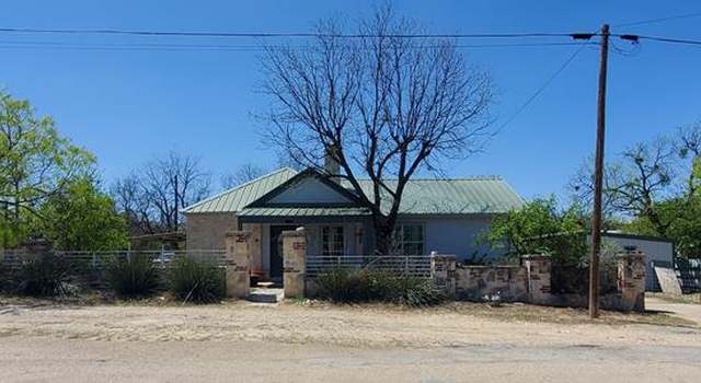 Photo of 910 Gay St, Menard, TX 76859