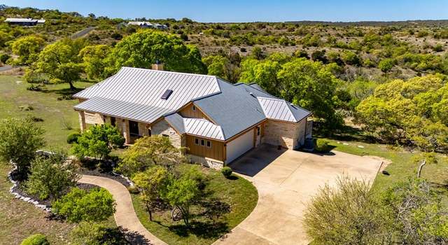 Photo of 566 Settlers Way, Comfort, TX 78013