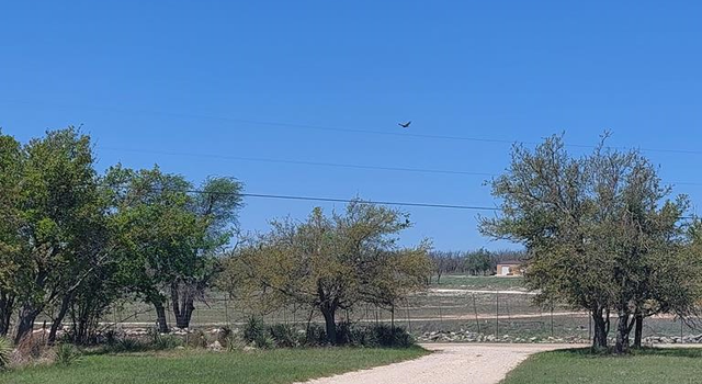 Photo of 943 Lange Ln, Harper, TX 78631