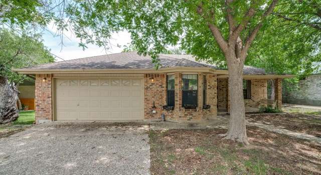 Photo of 229 W Wedgewood Ln, Kerrville, TX 78028