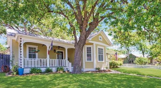 Photo of 408 E Orchard St, Fredericksburg, TX 78624