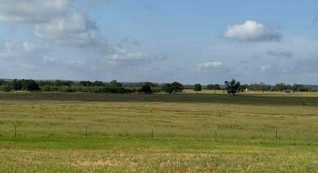 Photo of 213 Interlaken St, Fredericksburg, TX 78624