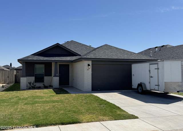 Property at 2017 134th St, Lubbock, TX 79423, 3 beds, 2 baths