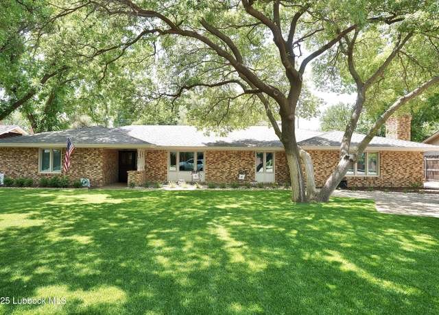 Property at 4507 15th St, Lubbock, TX 79416, 4 beds, 3 baths