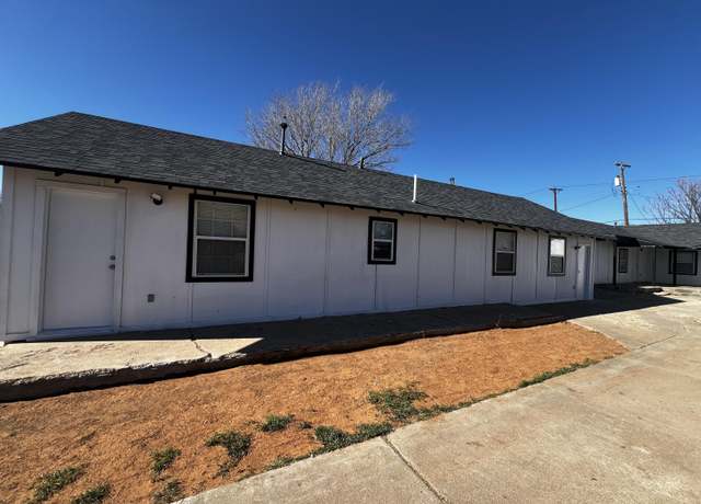 Property at 2114 21st St, Lubbock, TX 79411, 5 beds, 5 baths