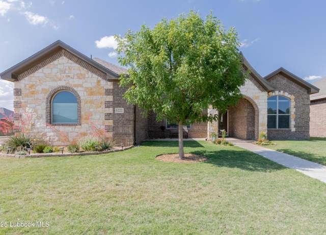 Property at 6222 94th St, Lubbock, TX 79424, 4 beds, 3 baths