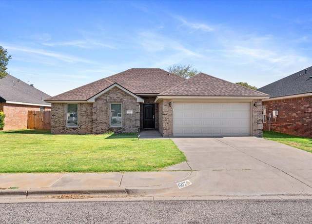 Property at 607 N 8th St, Wolfforth, TX 79382, 3 beds, 2 baths