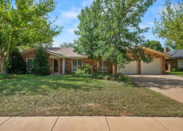 Property at 312 Cottonwood Ln, Levelland, TX 79336, 3 beds, 2 baths
