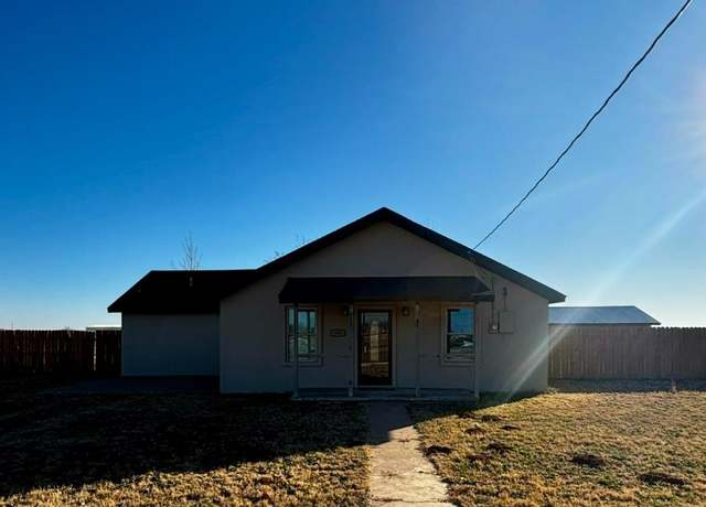 Property at 1012 Old Lamesa Rd, Brownfield, TX 79316, 3 beds, 2 baths