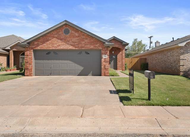 Property at 716 9th St, Wolfforth, TX 79382, 3 beds, 2 baths