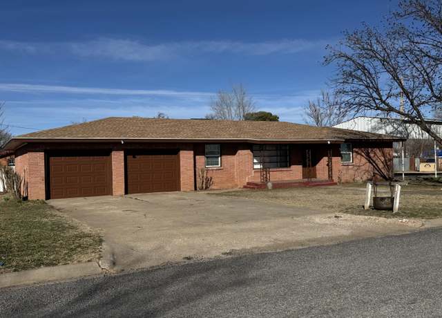 Property at 727 E 12th St, Littlefield, TX 79339, 3 beds, 1.5 baths