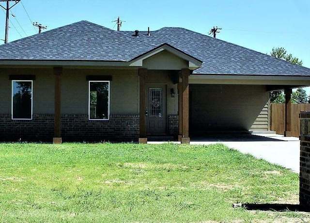 Property at 101 E 76th St, Lubbock, TX 79404, 3 beds, 2 baths