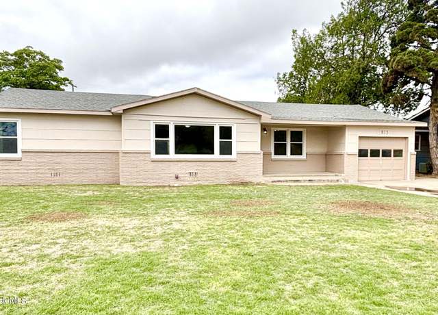Property at 815 Amarillo, Plainview, TX 79072, 3 beds, 1.5 baths