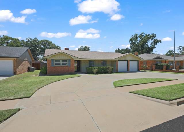 Property at 1611 55th St, Lubbock, TX 79412, 3 beds, 2 baths