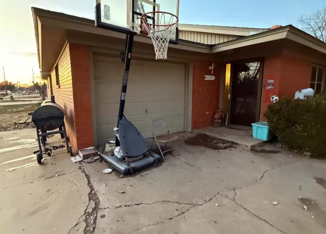 Property at 4318 58th St, Lubbock, TX 79413, 4 beds, 3 baths