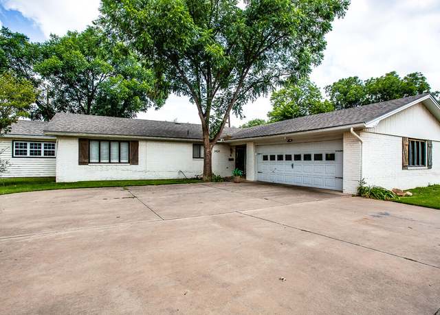 Property at 3824 64th Dr, Lubbock, TX 79413, 3 beds, 3 baths