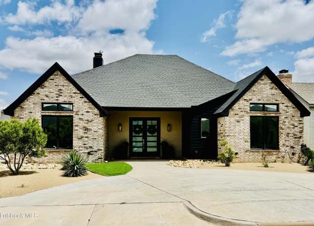 Property at 1311 Camelot Ave, Wolfforth, TX 79382, 3 beds, 2.5 baths
