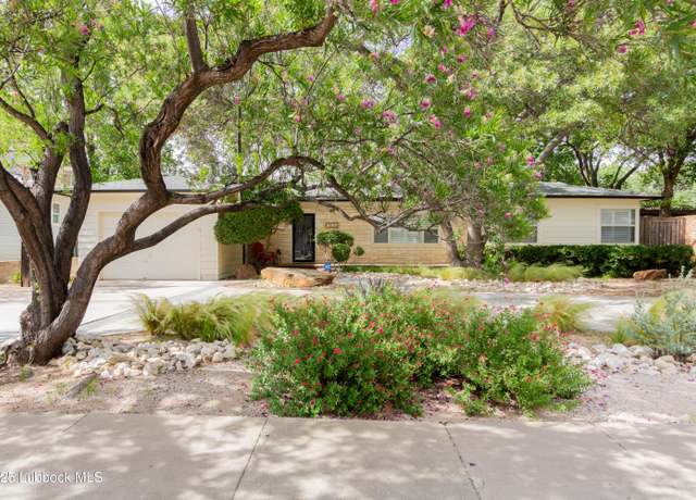 Property at 3014 25th St, Lubbock, TX 79410, 3 beds, 2.5 baths