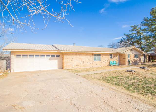 Property at 208 N Van Buren Ave, Lorenzo, TX 79343, 3 beds, 3 baths