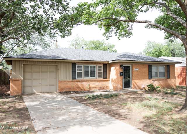 Property at 2812 55th St, Lubbock, TX 79413, 3 beds, 1 bath