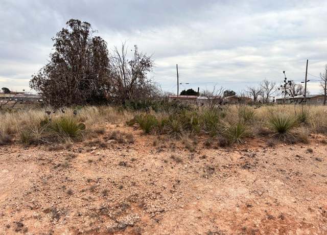 Property at 506 S 10th, Brownfield, TX 79316