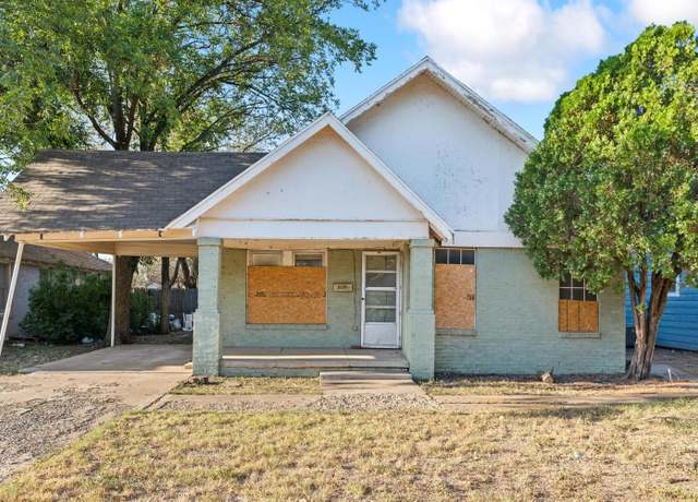 Property at 2119 26th St, Lubbock, TX 79411, 3 beds, 1 bath