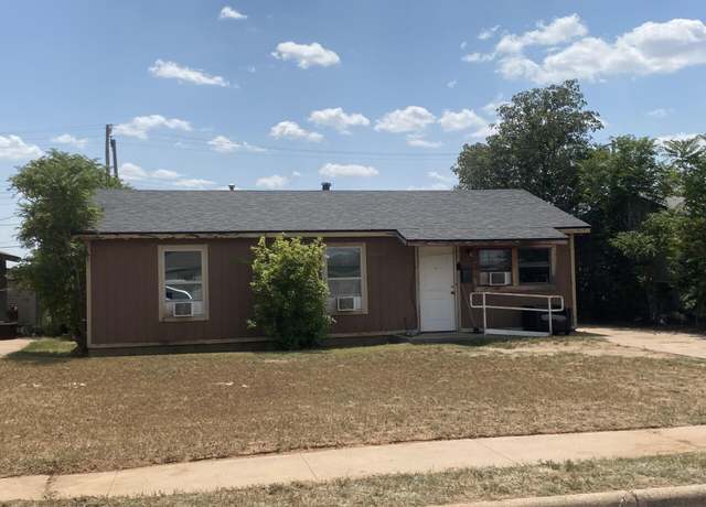 Property at 2718 E 10th St, Lubbock, TX 79403, 3 beds, 1 bath