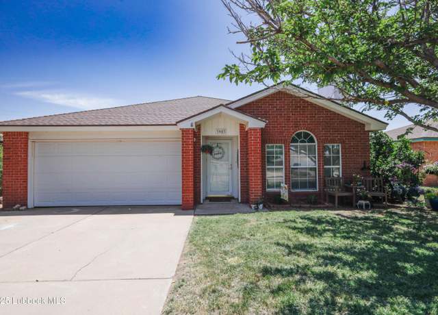 Property at 3903 Stevens St, Plainview, TX 79072, 3 beds, 2 baths