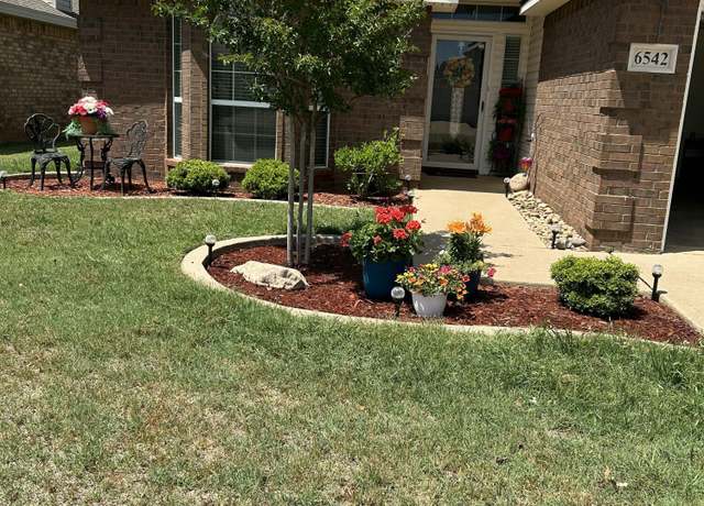 Property at 6542 87th St, Lubbock, TX 79424, 3 beds, 2 baths