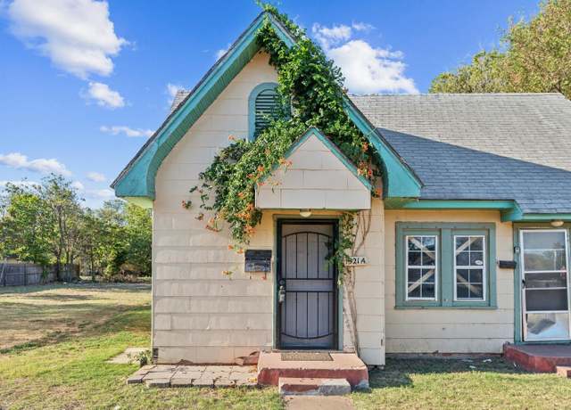 Property at 1921 16th St, Lubbock, TX 79401, 2 beds, 2 baths