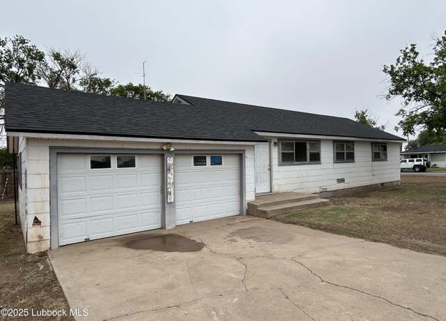 Property at 1511 Ave C, Levelland, TX 79336, 3 beds, 1 bath