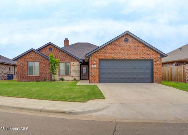Property at 717 Ventoso Cir, Wolfforth, TX 79382, 3 beds, 2 baths