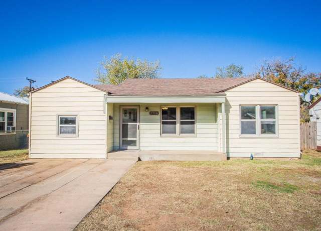 Property at 2718 37th St, Lubbock, TX 79413, 4 beds, 2 baths