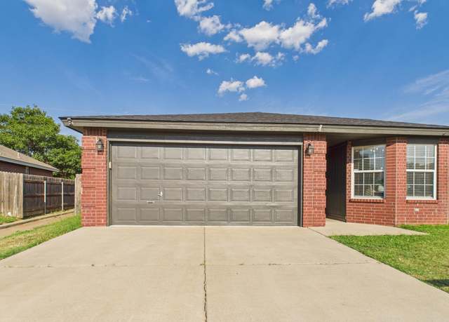 Property at 6101 14th St, Lubbock, TX 79416, 3 beds, 2 baths