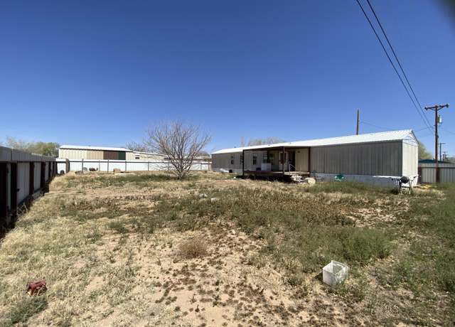 Property at 1202 SW 5th St, Seminole, TX 79360, 3 beds, 2 baths