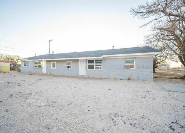 Property at 1726 E Dartmouth St, Lubbock, TX 79403, 6 beds, 2 baths