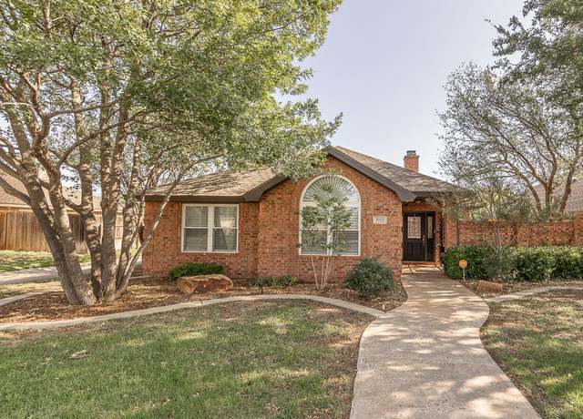 Property at 4904 100th St, Lubbock, TX 79424, 3 beds, 2 baths
