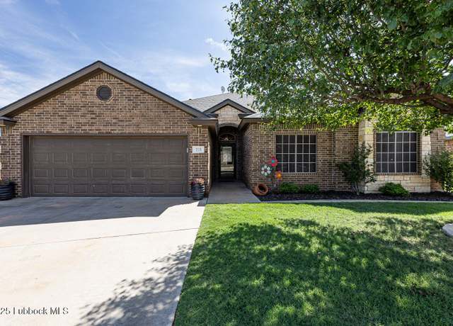 Property at 210 Berkshire Ave, Wolfforth, TX 79382, 4 beds, 2 baths