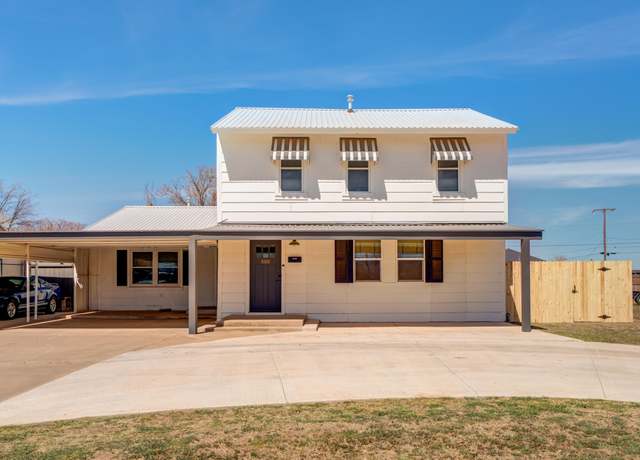 Property at 505 W 7th St, Idalou, TX 79329, 4 beds, 2.5 baths