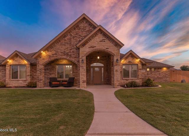 Property at 6039 96th St, Lubbock, TX 79424, 4 beds, 3.5 baths