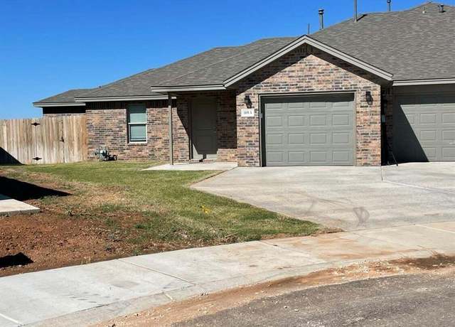 Property at 1609 Avenue O, Shallowater, TX 79363, 6 beds, 4 baths