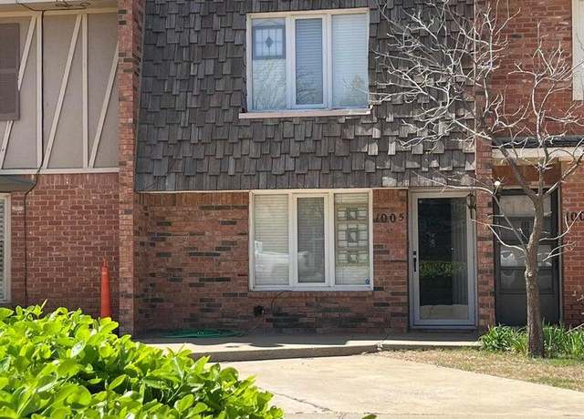 Property at 1005 Jefferson St, Plainview, TX 79072, 2 beds, 1.5 baths