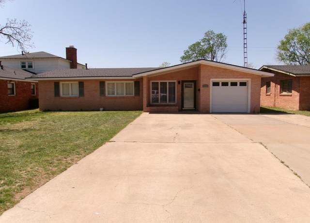 Property at 1201 Borger, Plainview, TX 79072, 3 beds, 1 bath