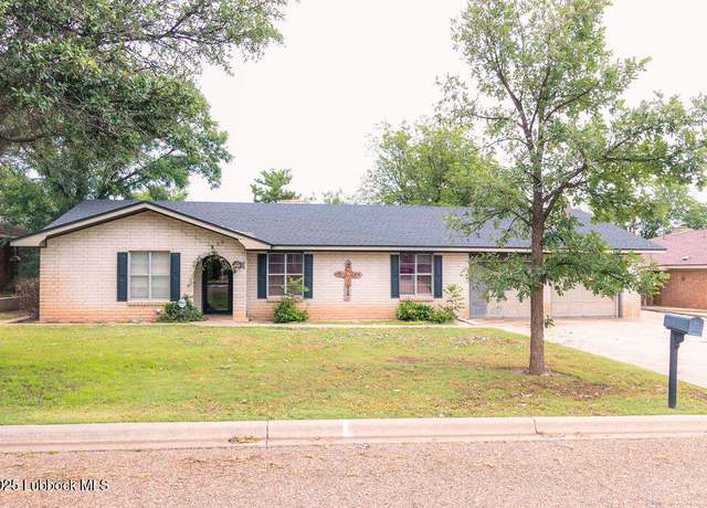 Property at 303 Comanche Trl, Tulia, TX 79088, 4 beds, 3 baths