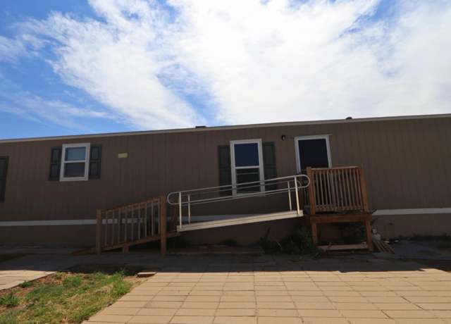 Property at 304 3rd St, Wolfforth, TX 79382, 3 beds, 2 baths