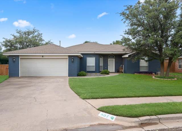 Property at 807 Cedar Ave, Idalou, TX 79329, 3 beds, 2 baths