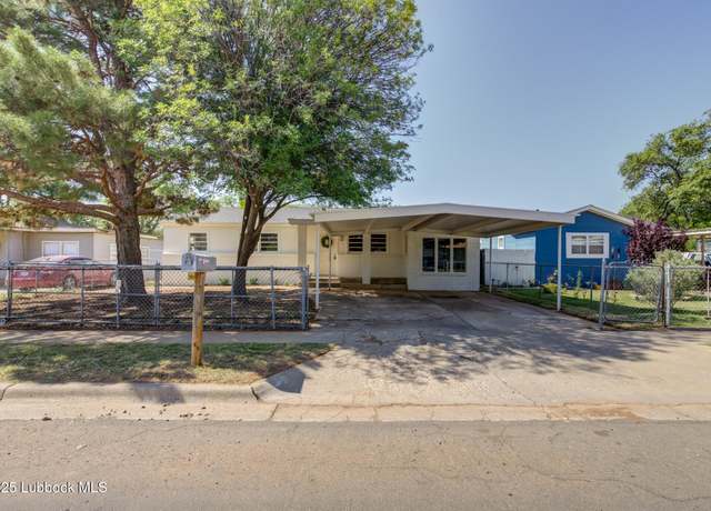Property at 617 39th St, Lubbock, TX 79404, 4 beds, 3 baths