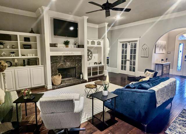 Property at 10607 Quinton Ave, Lubbock, TX 79424, 4 beds, 3 baths